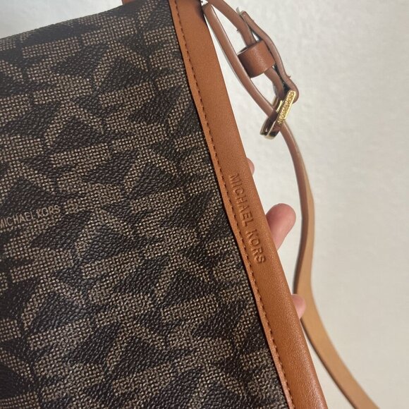 Michael Kors Belt Bag XS/S Brown - Picture 4 of 5